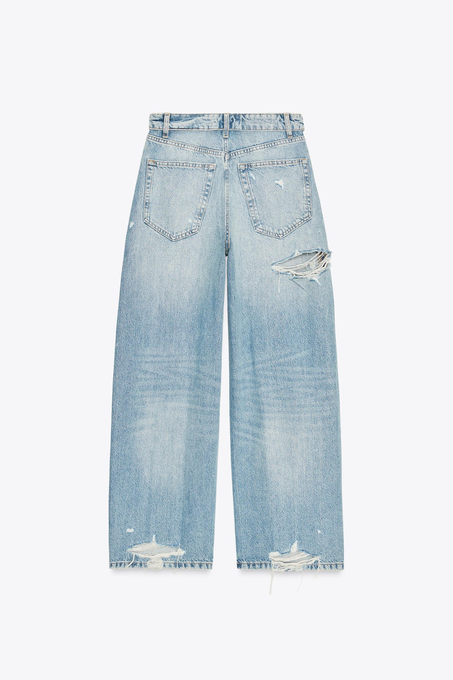 #8DA8B8, Bleu clair