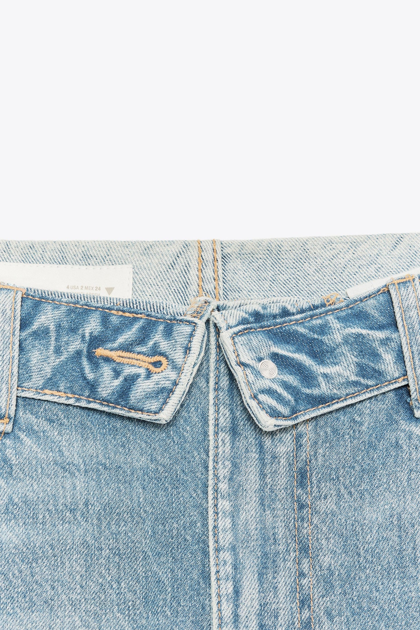#8DA8B8, Bleu clair