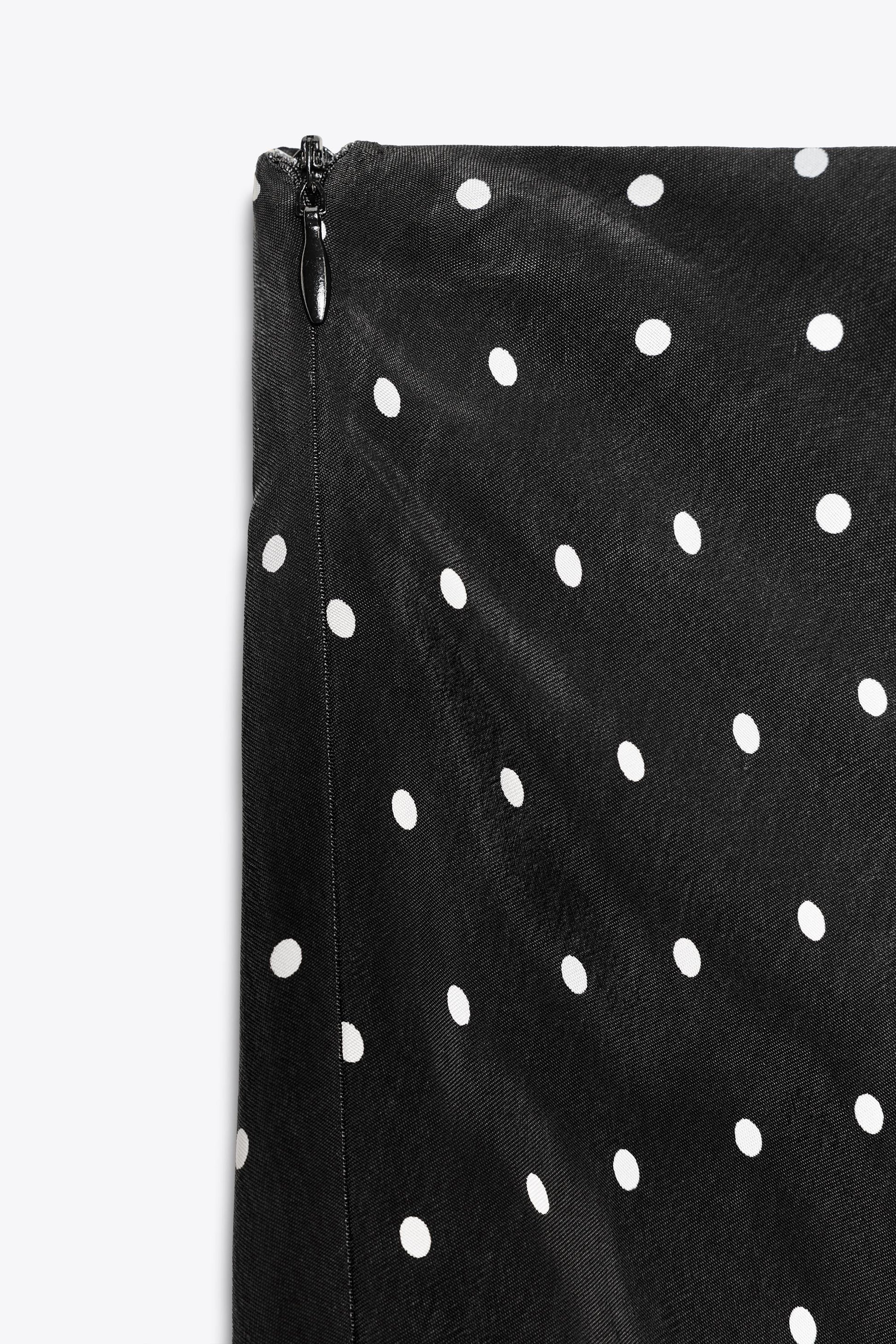 #080A0E, Noir et Blanc