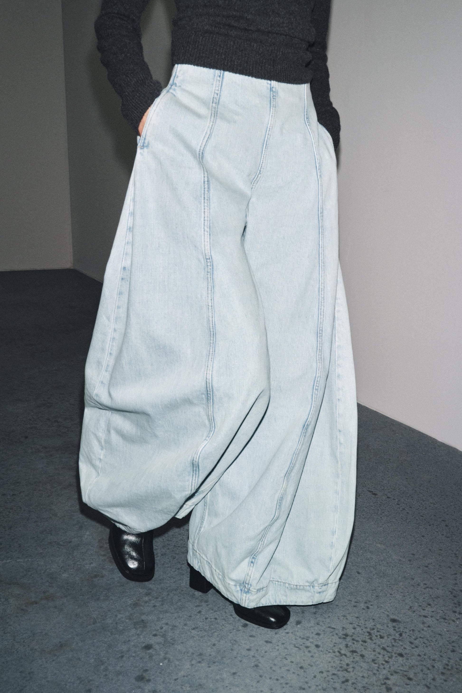 #CDD6D8, Bleu clair